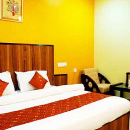 Didi Hotel Lucknow Exterior foto